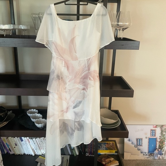 Coast Tara Off the Shoulder Tiered Dress - Picture 5 of 7